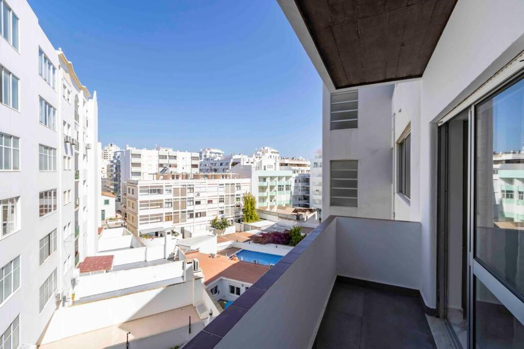 Modern Apartment Beach View Armação de Pêra Eksteriør billede
