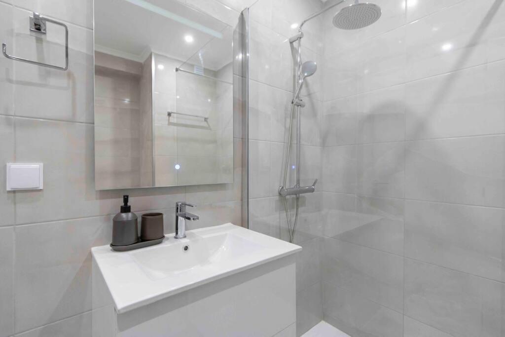 Modern Apartment Beach View Armação de Pêra Eksteriør billede